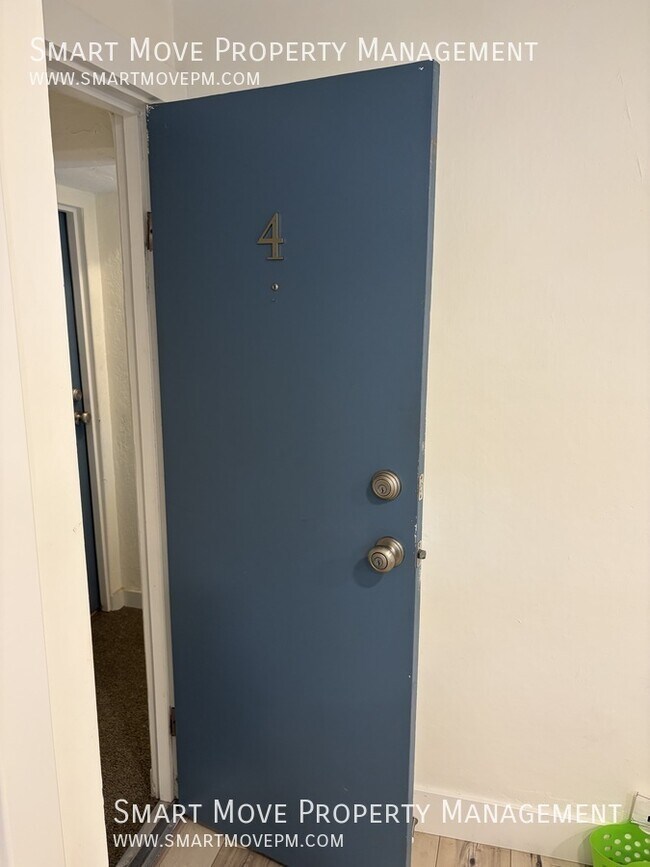 Foto del edificio - 1122 W Fort St