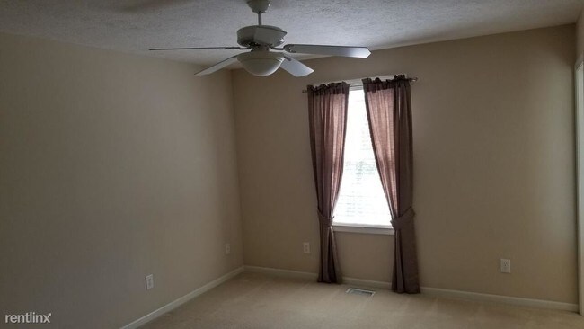 Foto del edificio - 3 br, 3.5 bath Condo - 1235 Shagbark Rd