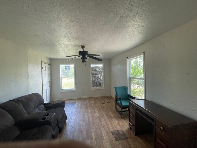 Foto del edificio - Home in Kingsville  – 3 Bed, 2 Bath!"