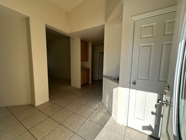 Building Photo - Welcome to this 5 Bedroom 3 Bath Home!