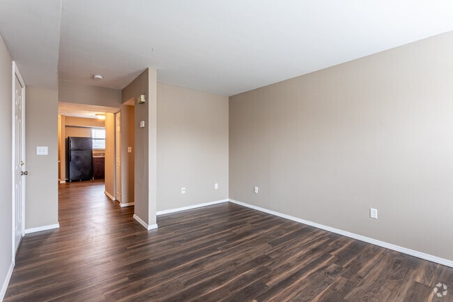 2BR, 1.5 BA - 1100 SF - Silver Springs