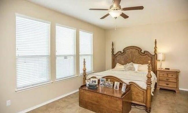 Foto del edificio - 236 Matthews Ln