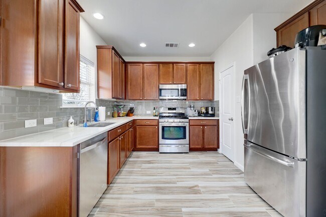 Foto del edificio - 1301 Sunny Meadows Loop