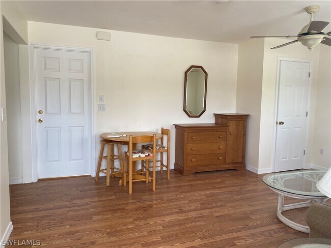 Foto del edificio - 3616 McComb Ln