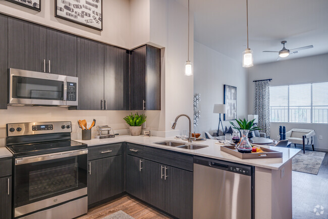 1 BR, 1 BA - 726 SF - NOVO Broadway Apartments