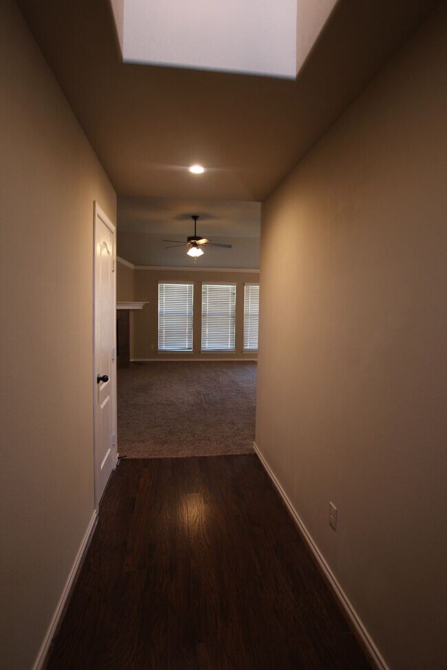 Foto del edificio - Coming Soon! Stunning 3/2/2 in Tyler ISD!