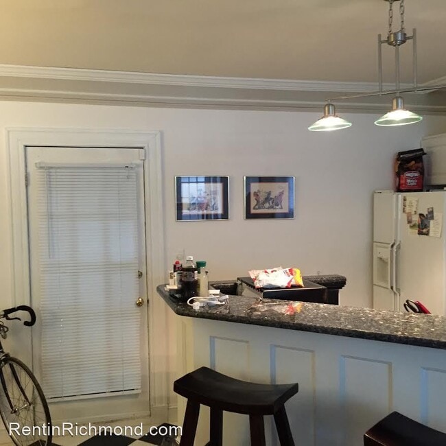 Building Photo - 2 br, 1 bath House - 2910 1/2 Monument Avenue