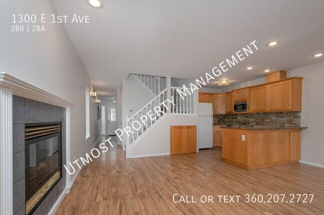 Foto del edificio - 1300 E 1st Ave