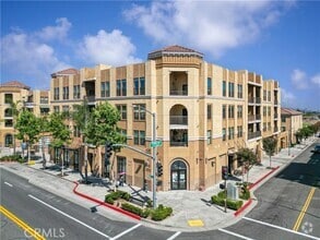 Building Photo - 428 W Main St