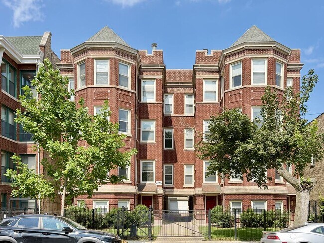 Building Photo - 1524 W Birchwood Ave