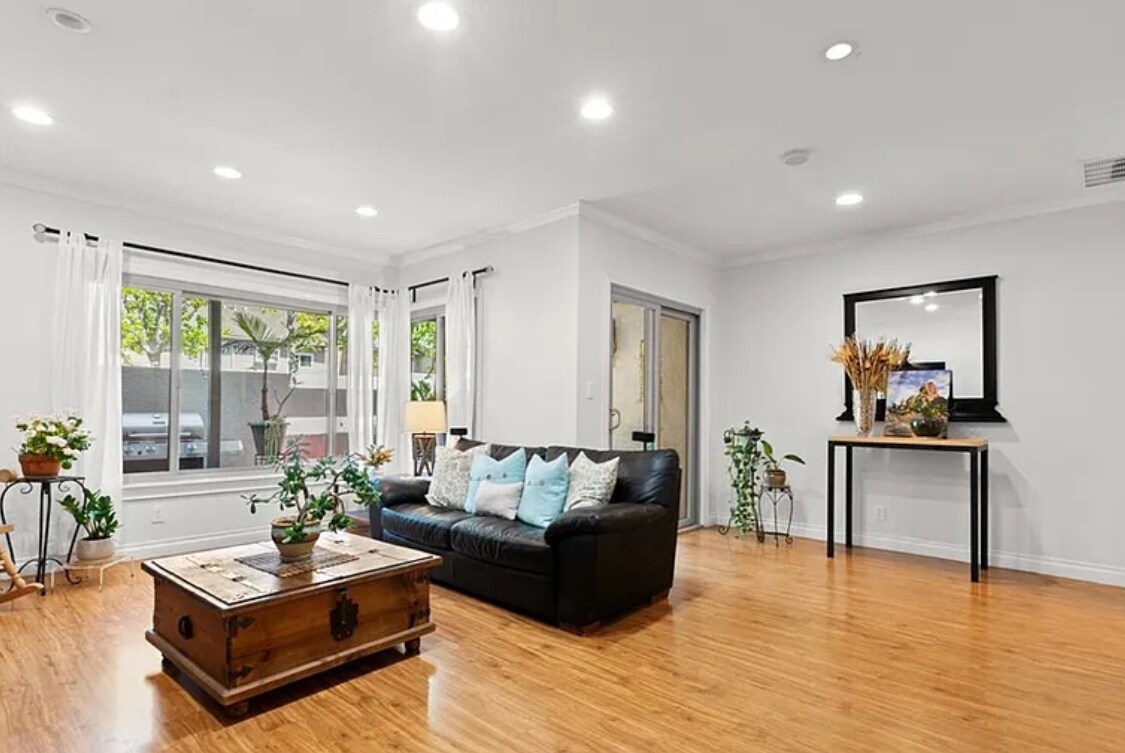 Foto del edificio - 12531 Cluster Pines Rd