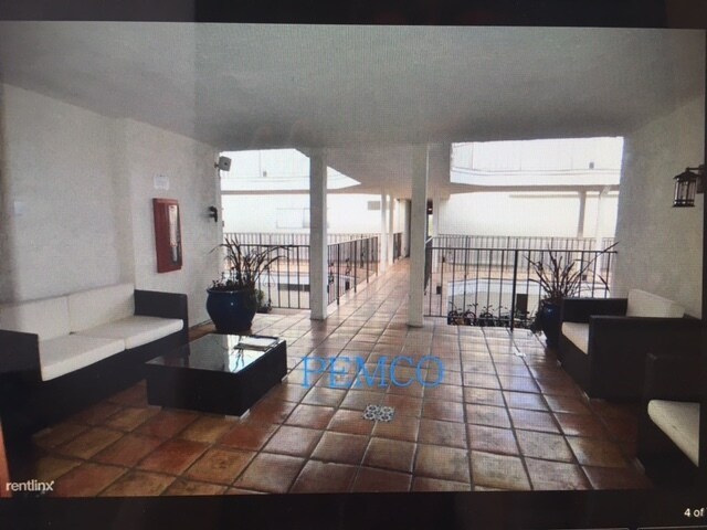 Building Photo - 3111 4th St