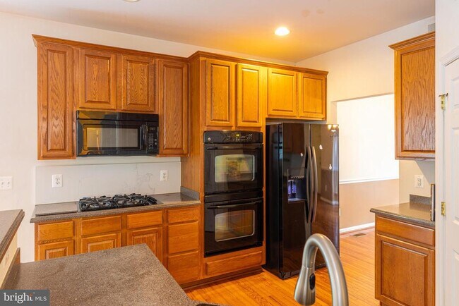 Foto del edificio - 1034 Bakersfield Ln