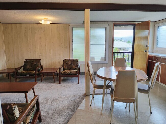 Building Photo - 2BR/1BA downstairs unit located in Hilo- p...