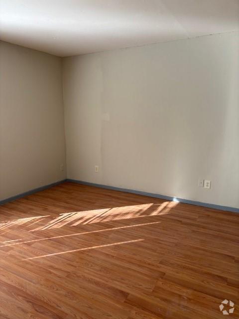Building Photo - 15919 Golf Club Dr