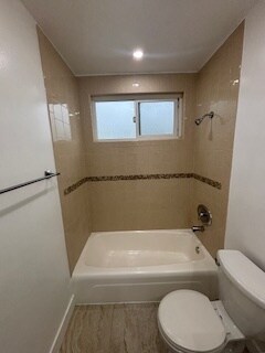 Foto del edificio - 931 E La Palma Dr