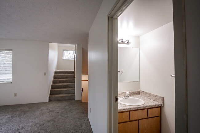 Gala - Living Room - Alpine Lake Apartments