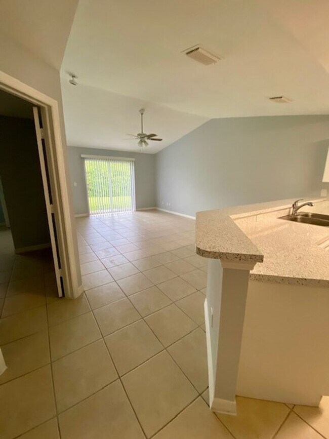 Building Photo - DECEMBER MOVE IN SPECIAL VALID UNTIL 12/15/2025!!!!