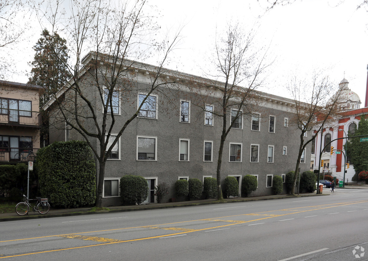 Building Photo - Laurelhurst Apartments