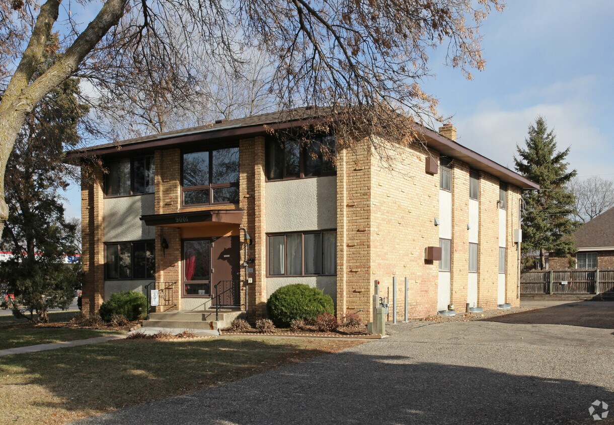Foto principal - 9001 18th Ave S