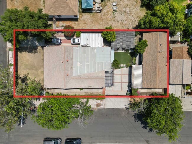 Foto del edificio - 6059 Vantage Ave