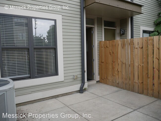 Foto del edificio - 2 br, 2 bath House - 333 N. Green Street