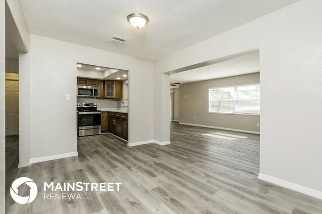 Building Photo - 101 Lochinvar Dr
