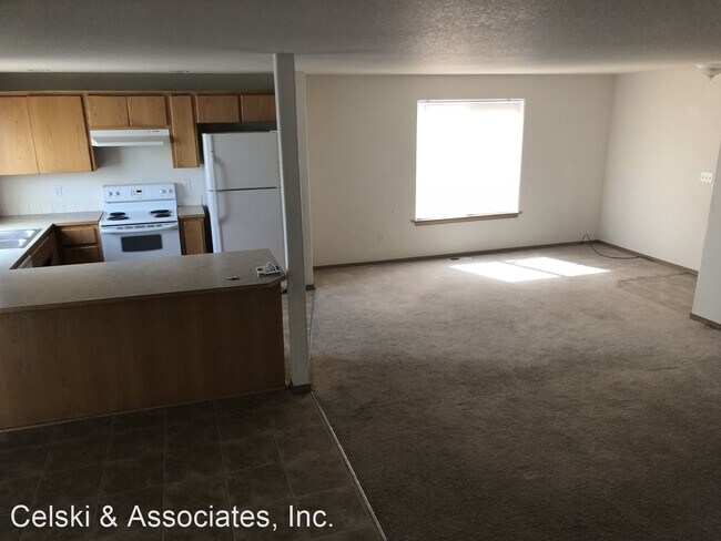 Building Photo - 3 br, 2.5 bath House - 8704 Stutz Dr.
