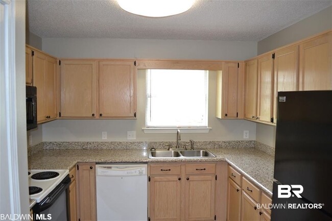 Building Photo - 706 Crystal Wells Ct N