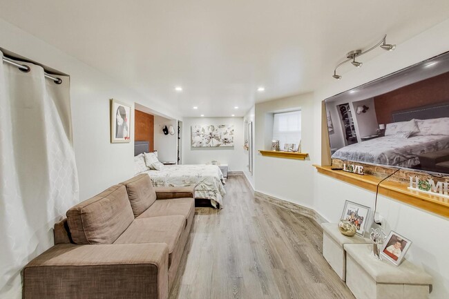 Foto del edificio - 1039 N Lawndale Ave