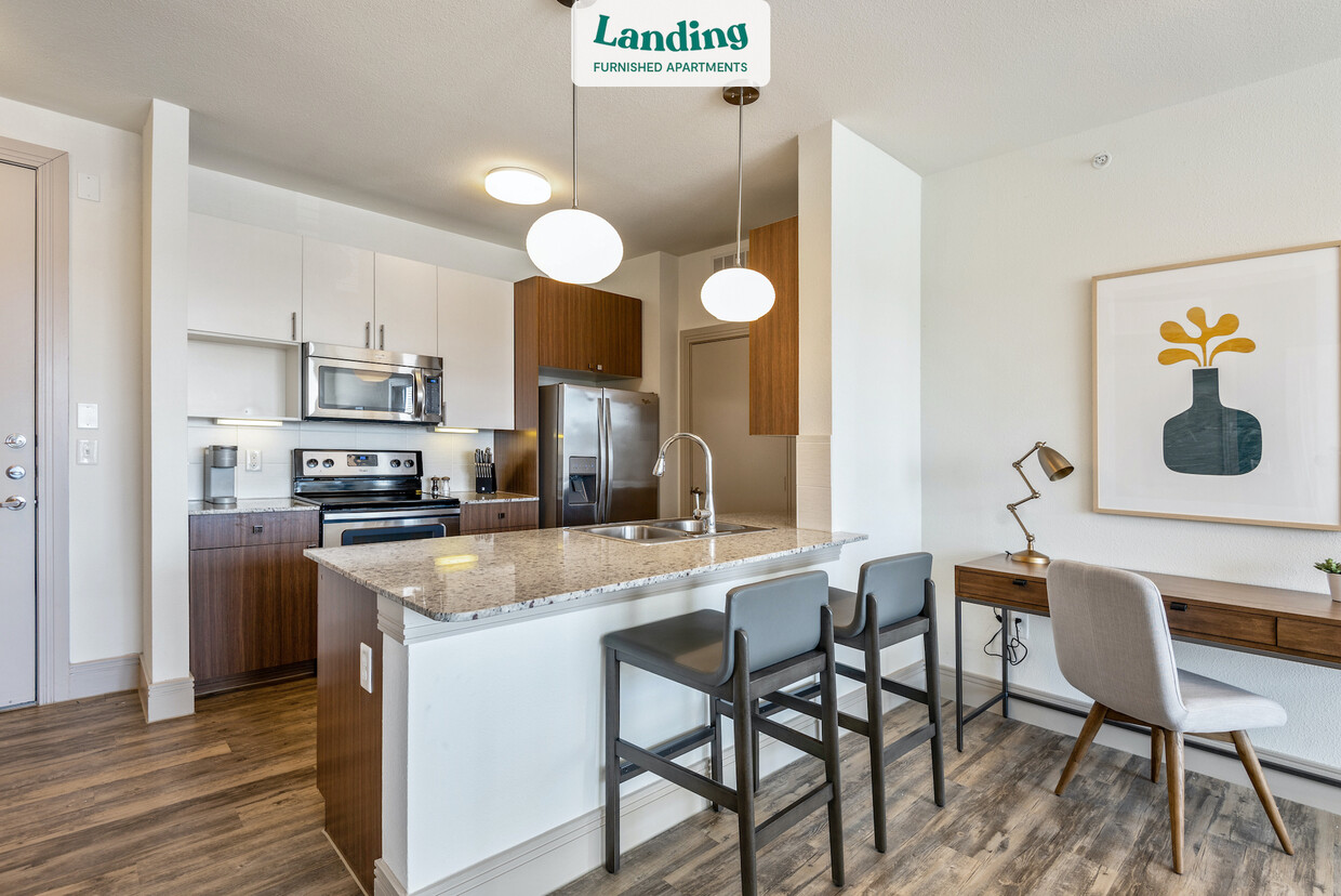 Foto principal - 5840 Farrington Rd