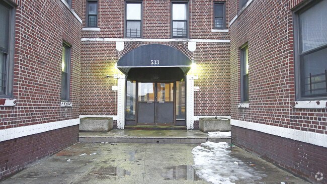 Building Photo - 527-537 E 2nd St