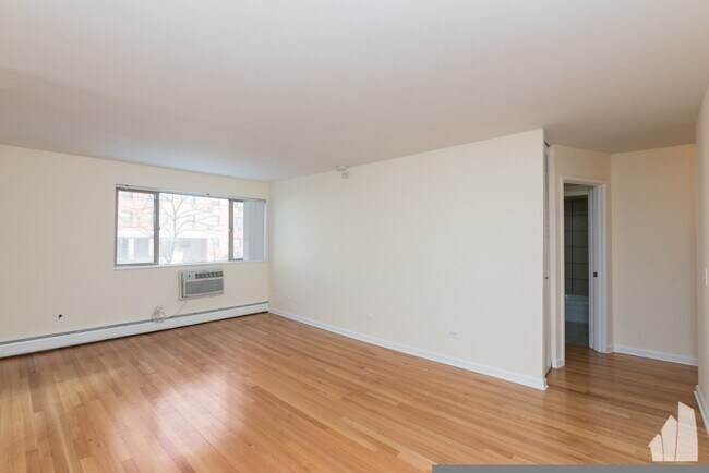 Foto del edificio - 5820 N Sheridan Rd