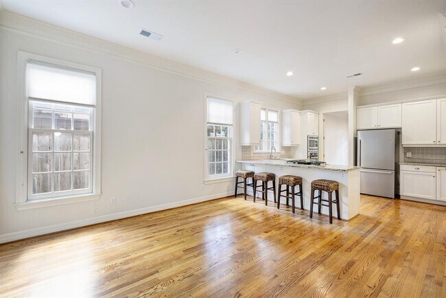 Foto del edificio - 2709 Wroxton Rd