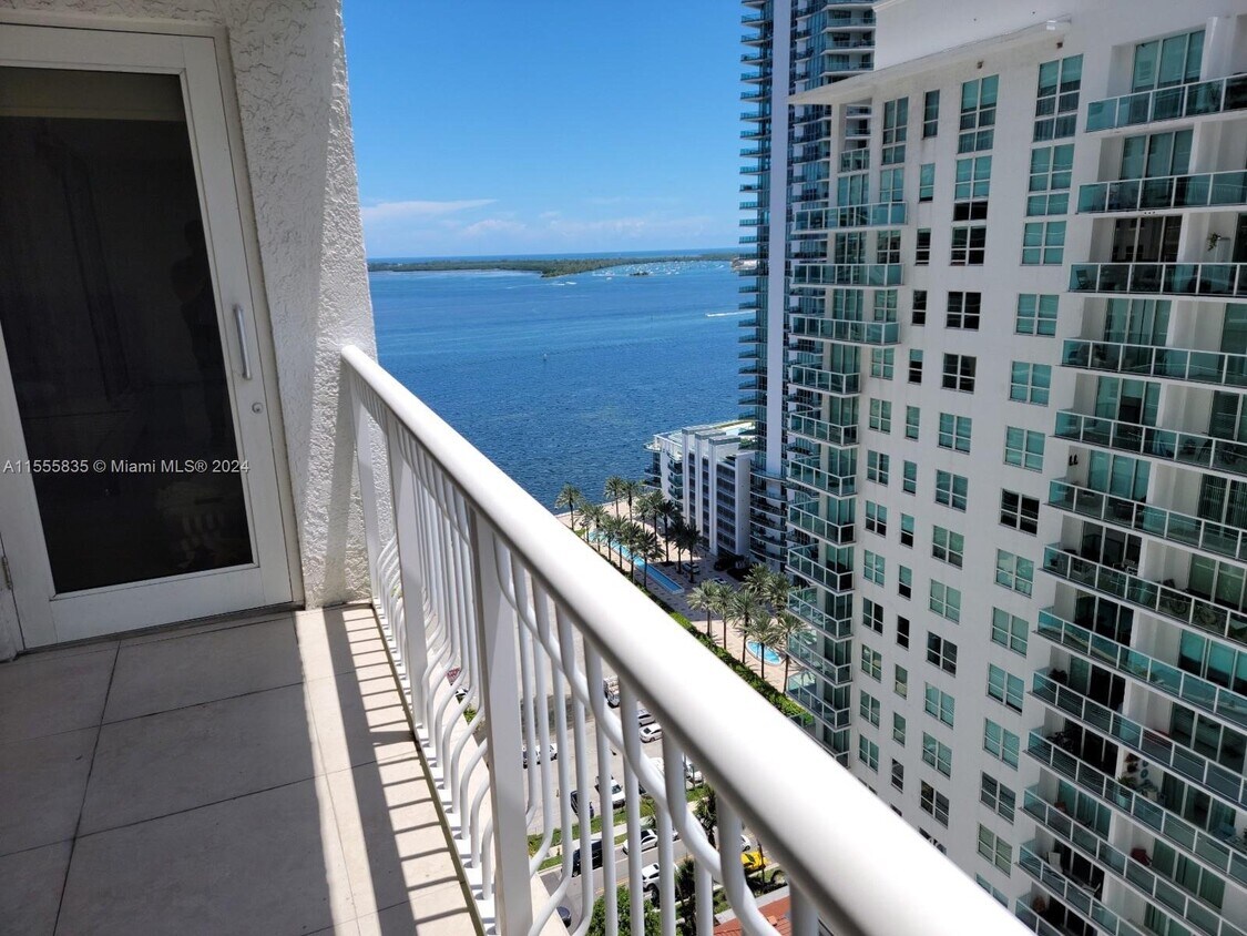 1200 Brickell Bay Dr, Miami, FL 33131 Condo for Rent in Miami, FL