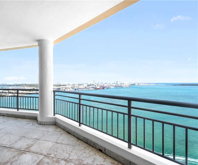 Foto del edificio - 848 Brickell Key Dr