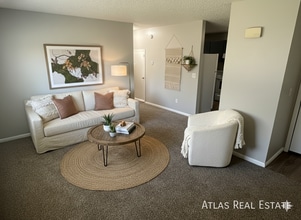 Building Photo - 415 St Vrain Pl