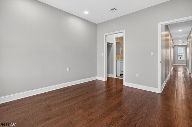 Foto del edificio - 579 S 12th St