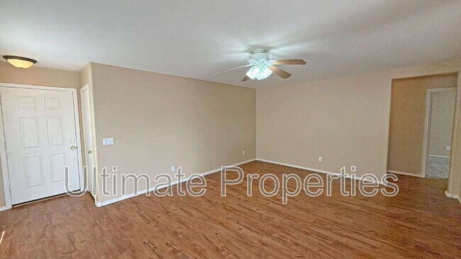 Building Photo - 22553 W Mohave St