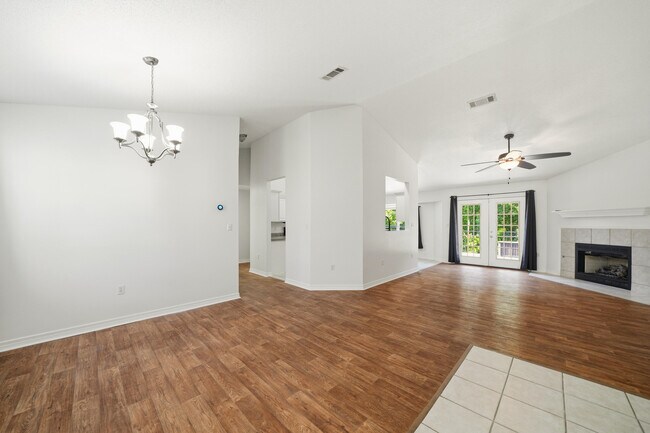 Foto del edificio - 6381 Havenmist Ln