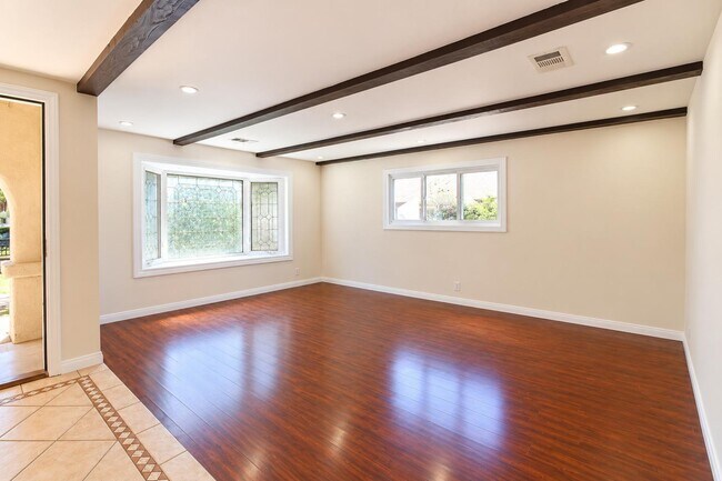 Foto del edificio - 23615 Welby Way