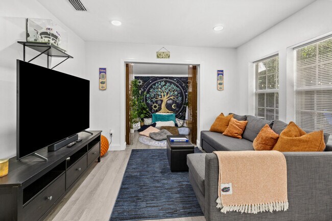 Foto del edificio - 2614 NW 8th St