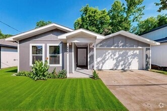 Building Photo - 2222 Echo Lake Dr