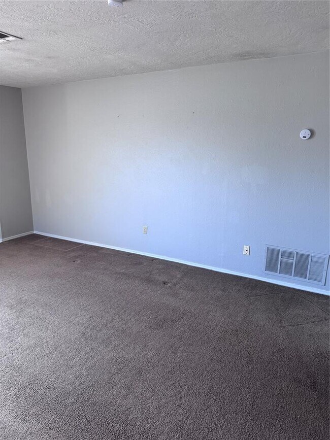 Foto del edificio - 205 Barrett Pl