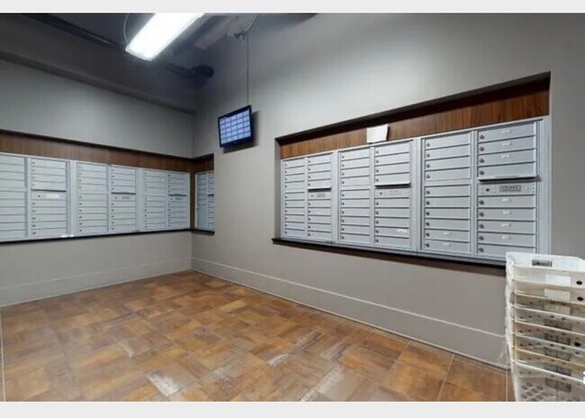 Foto del edificio - 3963 W Belmont Ave