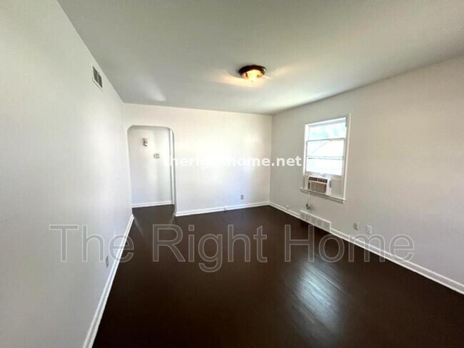 Building Photo - 3513 N 39th St