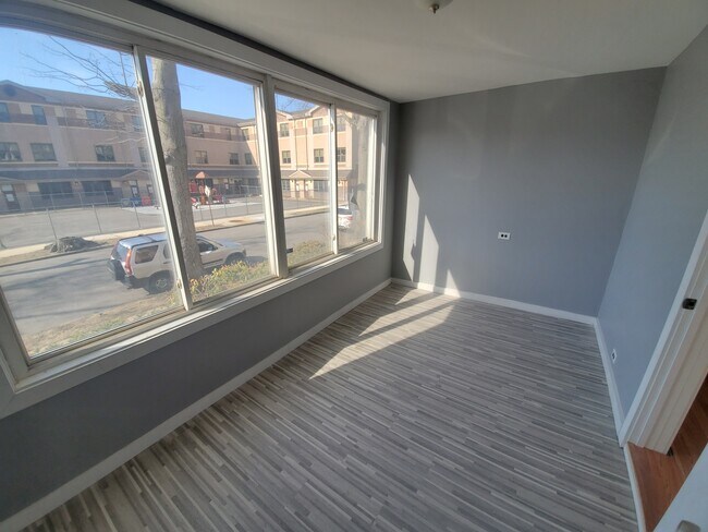 Building Photo - 148 Eppirt St