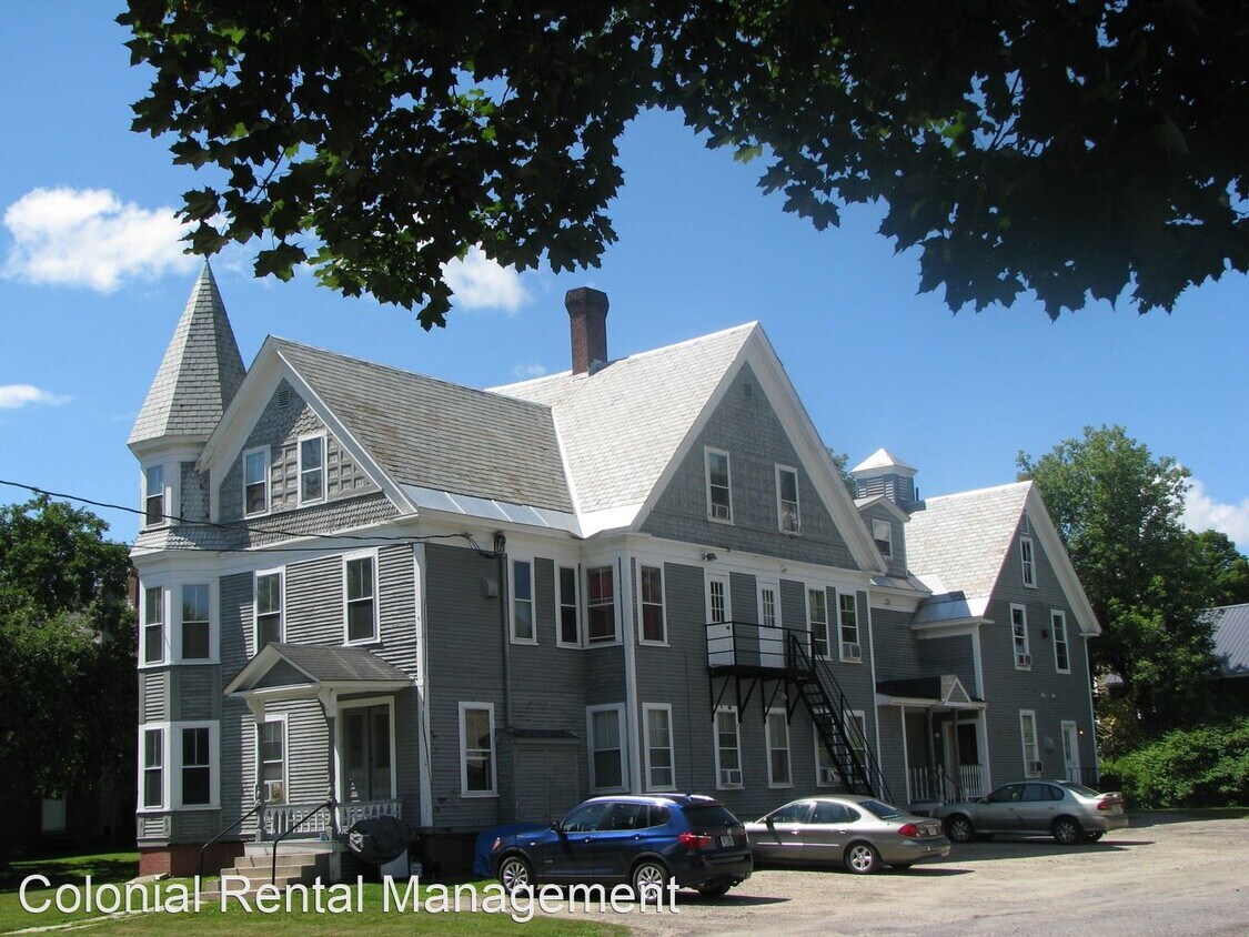 Building Photo - 164 Roxbury St