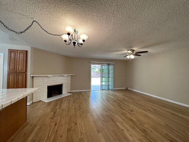 Foto del edificio - 23740 Welby Way