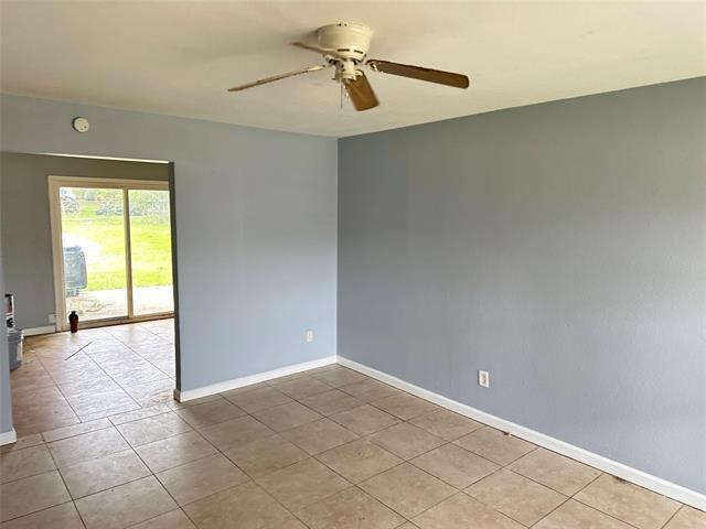 Foto del edificio - 7217 Larchway Dr